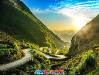 Kinh Nghiệm Chinh Phục Đèo Mã Pí Lèng: Lưu Ý An Toàn "Sống Còn" Cho Dân Phượt