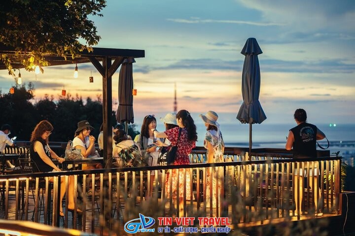 Chuồn Chuồn Bistro & Skybar