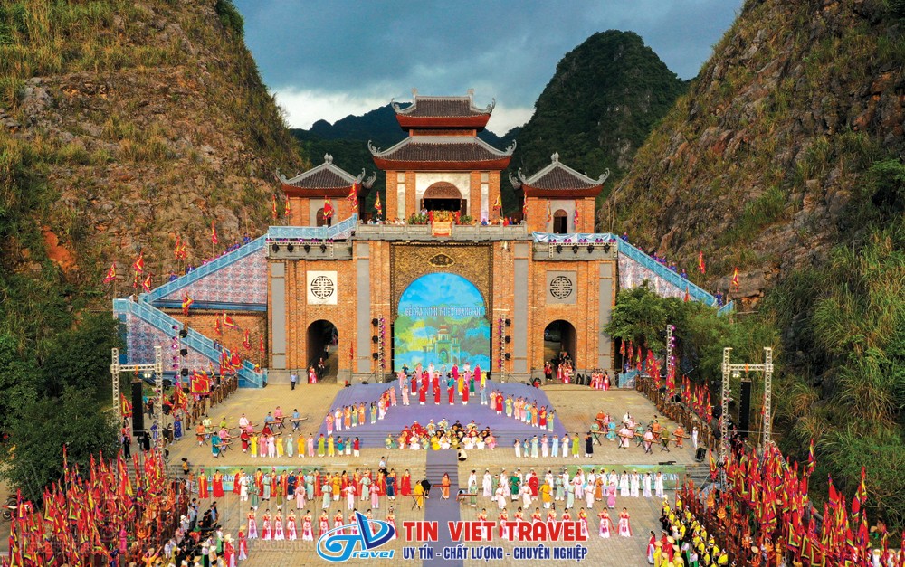 Đàn Kính Thiên Thung Ui