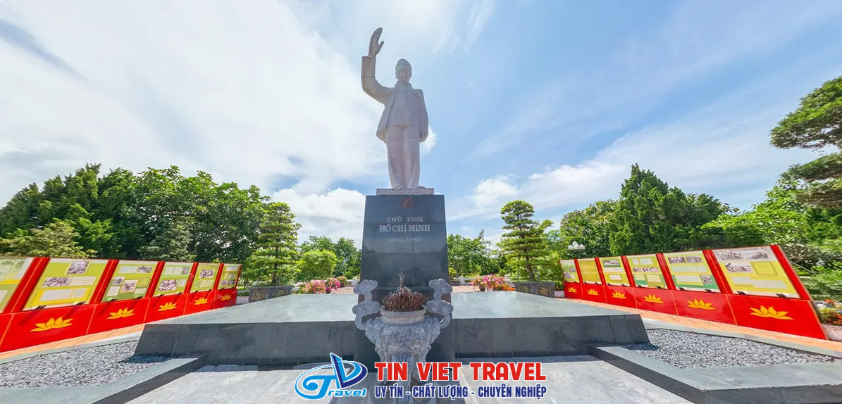 Khu tưởng niệm Chủ tịch Hồ Chí Minh Đảo Cô Tô