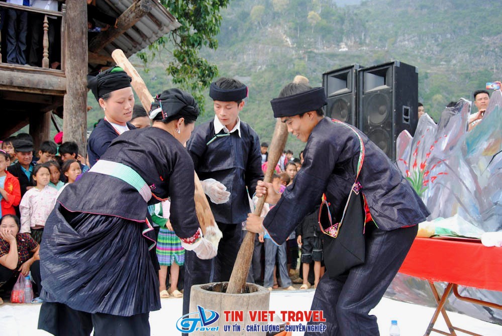 Chợ tình Khâu Vai 2