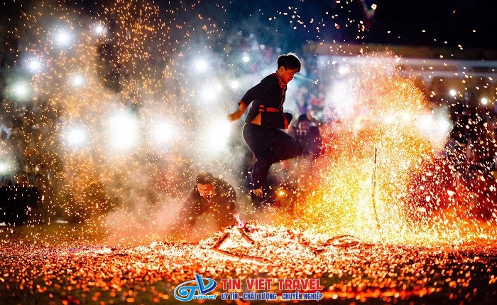 Lễ Hội Nhảy Lửa Người Pà Thẻn 1