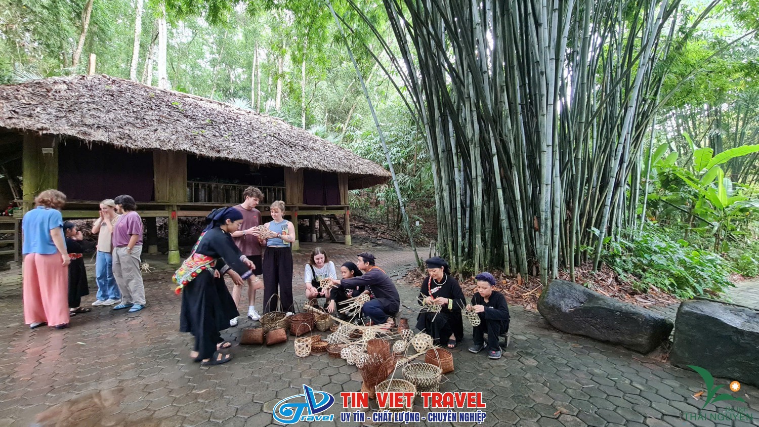 Tham quan Khu bảo tồn nhà sàn dân tộc Thái Hải