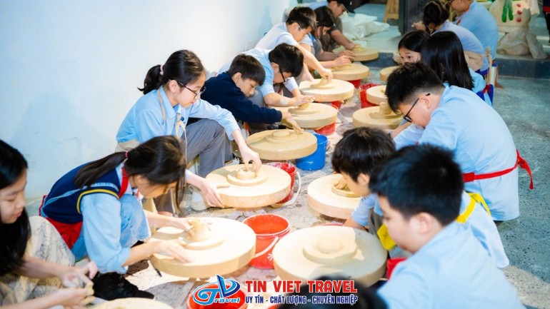 Làng gốm Bát Tràng 1